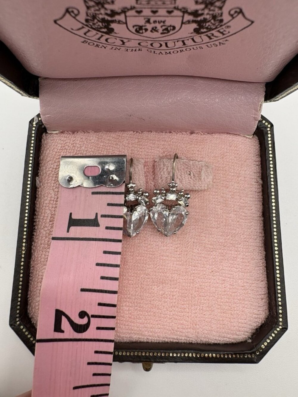 Y2K Juicy Couture Silver Tone White Crystal Heart Dangle Earrings In Box READ - Picture 3 of 5
